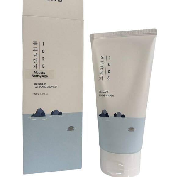 Round Lab 1025 Dokdo Cleanser 150ml - Picture 2 of 5